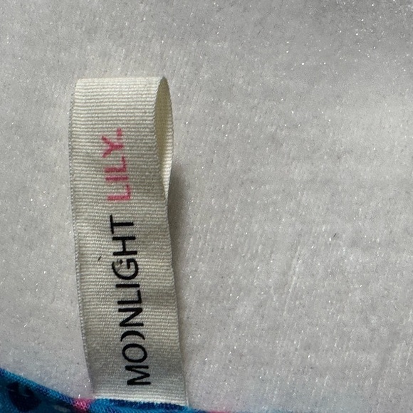 Mo)nlight Lily Women’s One Size Coverup - Picture 2 of 3